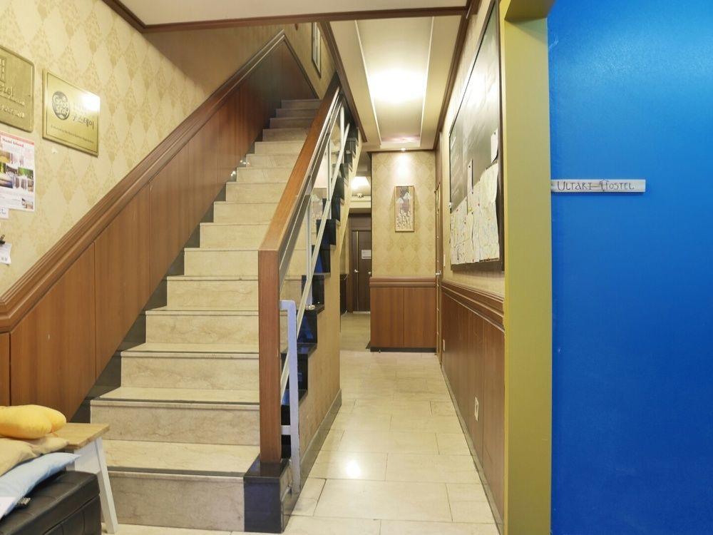 Sinchon Sisters Hostel Szöul Kültér fotó