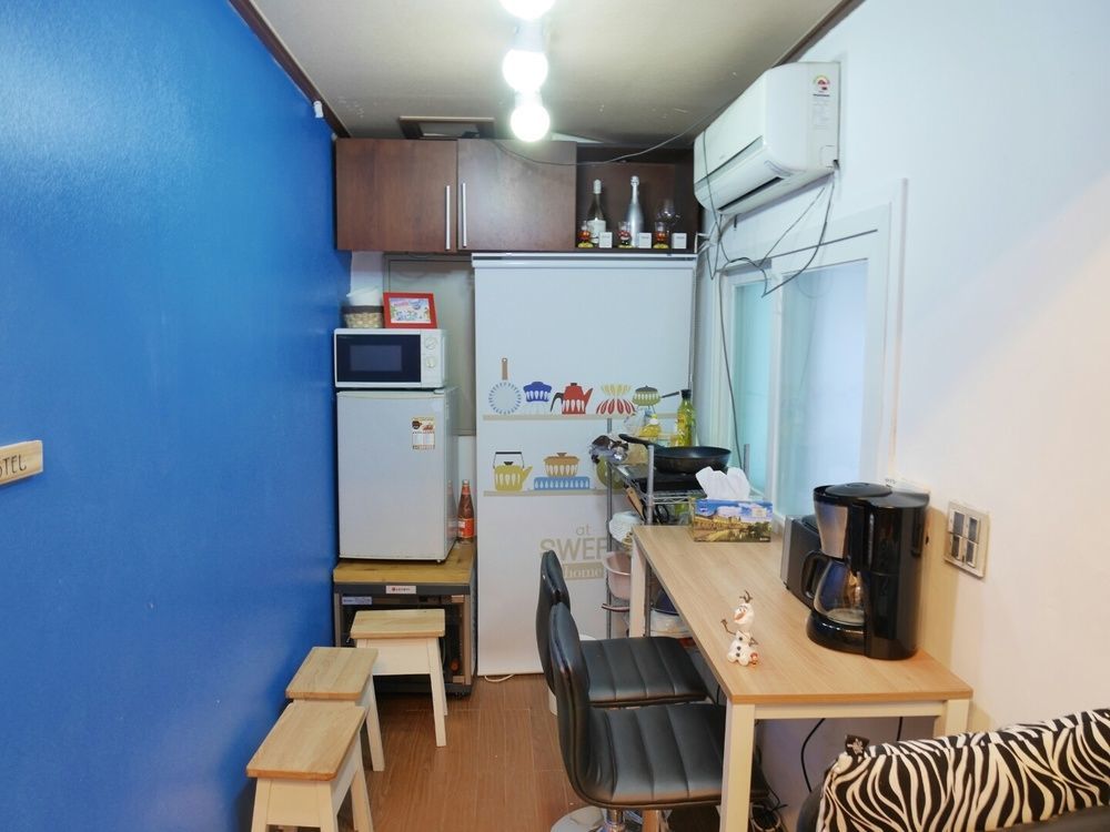 Sinchon Sisters Hostel Szöul Kültér fotó