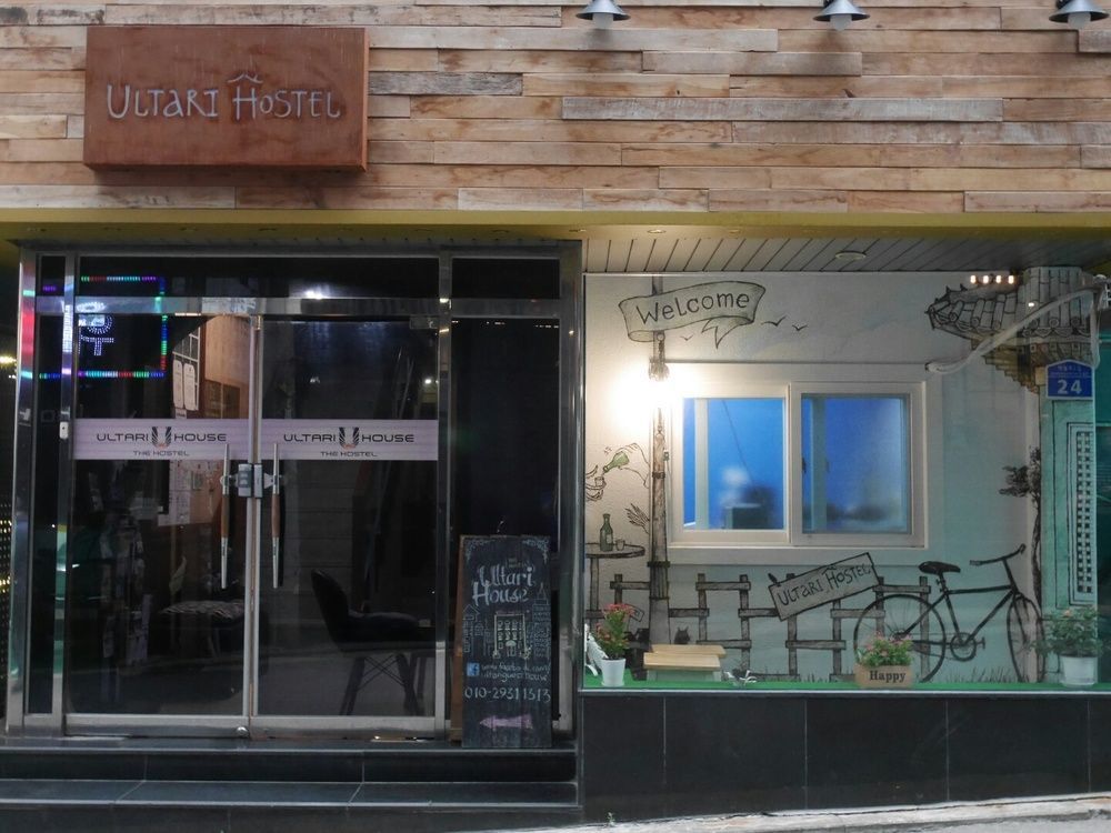 Sinchon Sisters Hostel Szöul Kültér fotó
