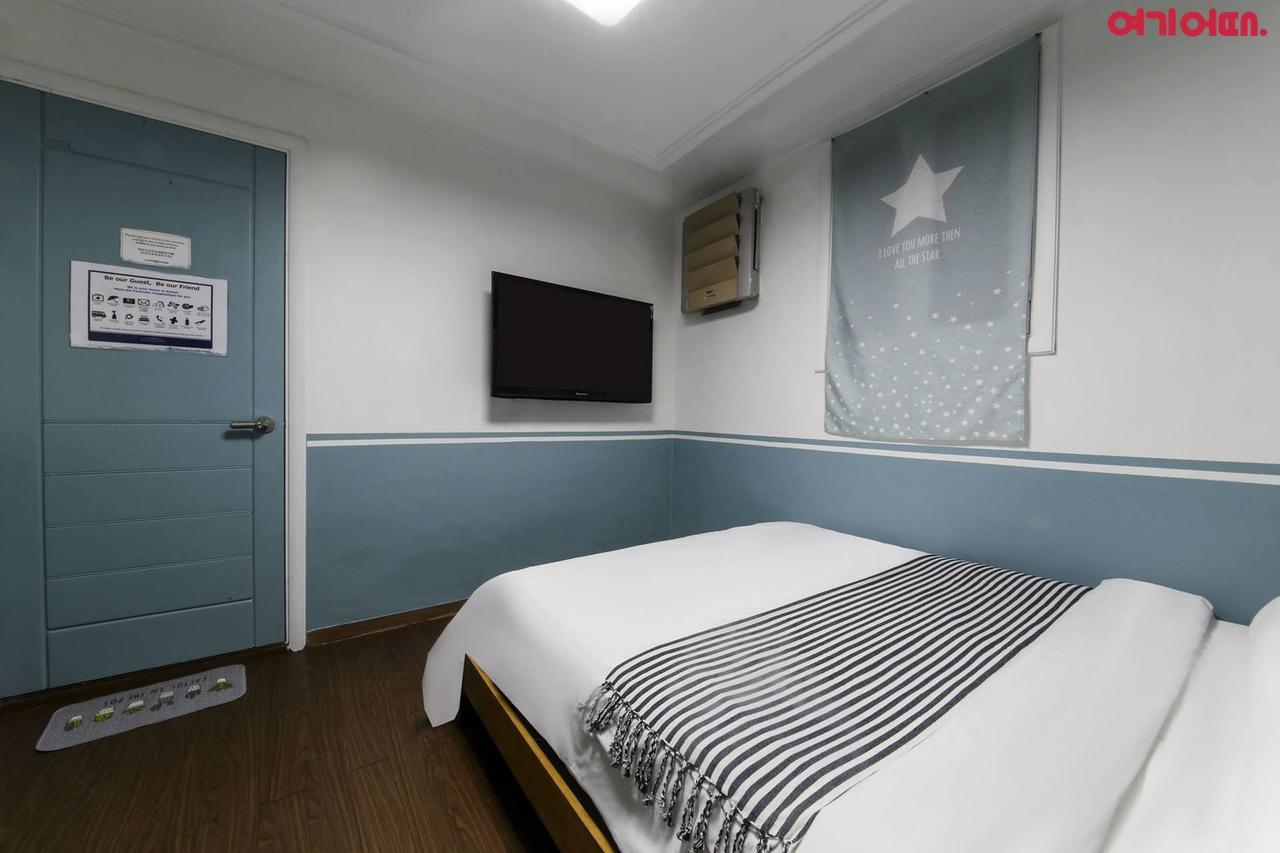 Sinchon Sisters Hostel Szöul Kültér fotó