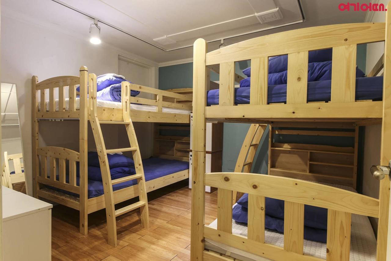 Sinchon Sisters Hostel Szöul Kültér fotó