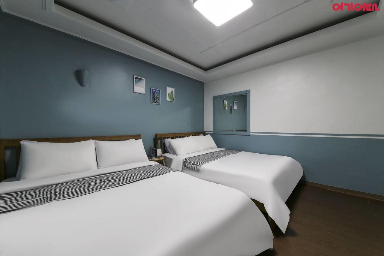 Sinchon Sisters Hostel Szöul Kültér fotó