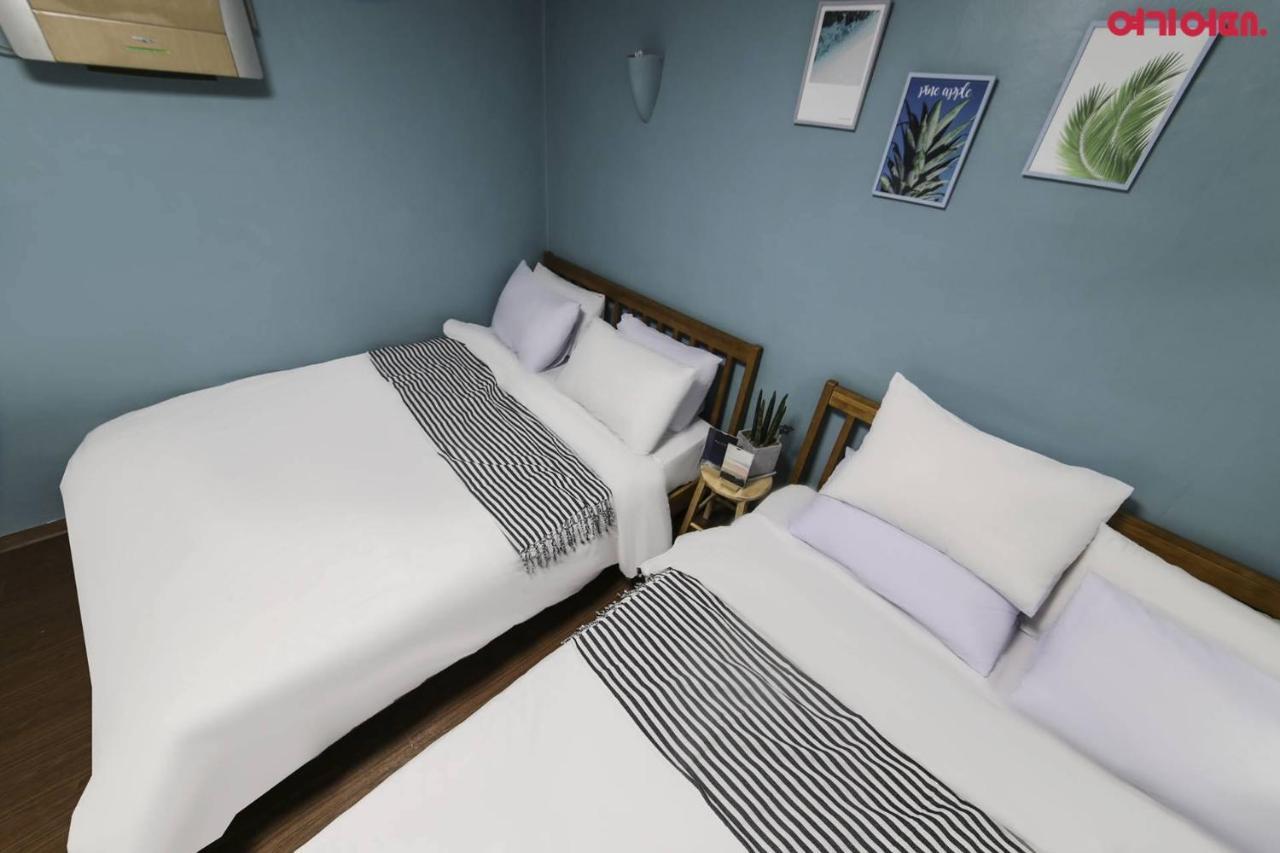 Sinchon Sisters Hostel Szöul Kültér fotó